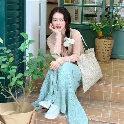 小镇春回